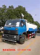 百色洒水车与油罐车 城市运行与工业运输的视觉记录